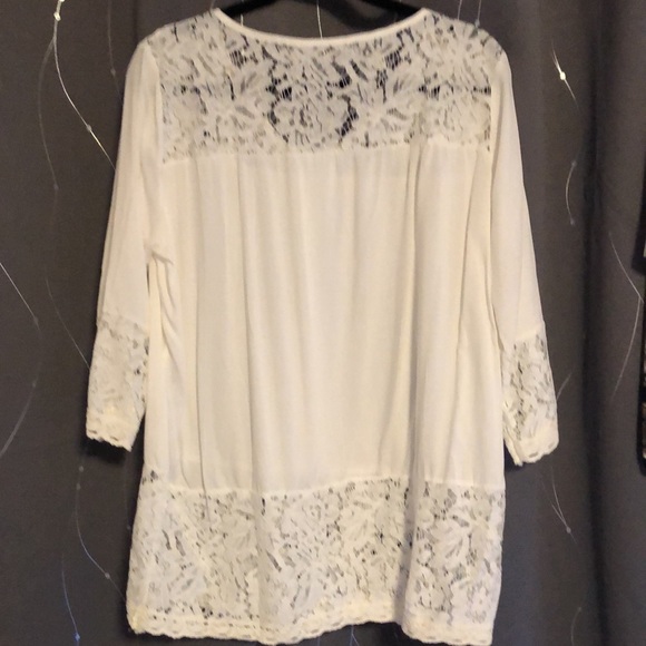 Lace blouse- Size large- White - Picture 6 of 7